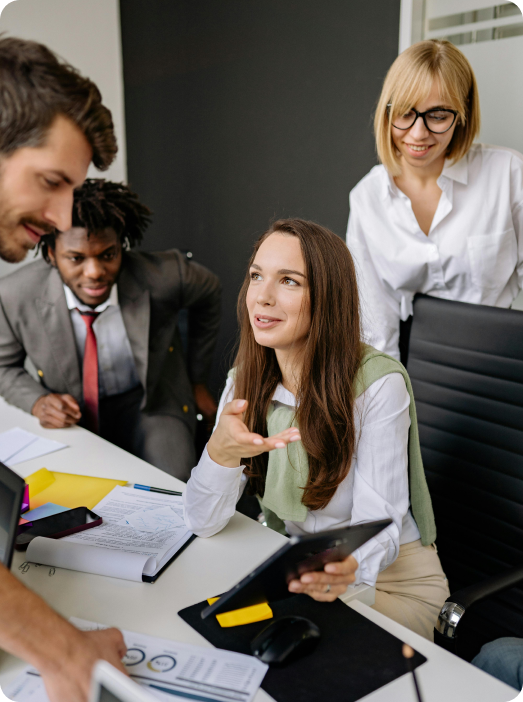 Illustration of a people discussing business